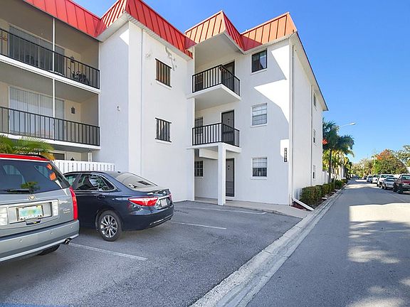 2nd image of 10530 77th Ter APT 119