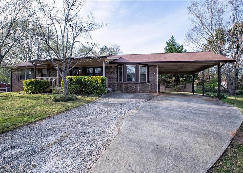 1st image of 98 Laurie Ct