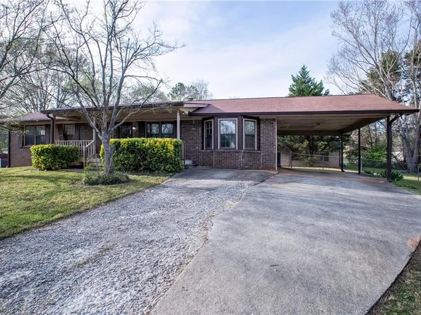 98 Laurie Ct, Hiram, GA 30141