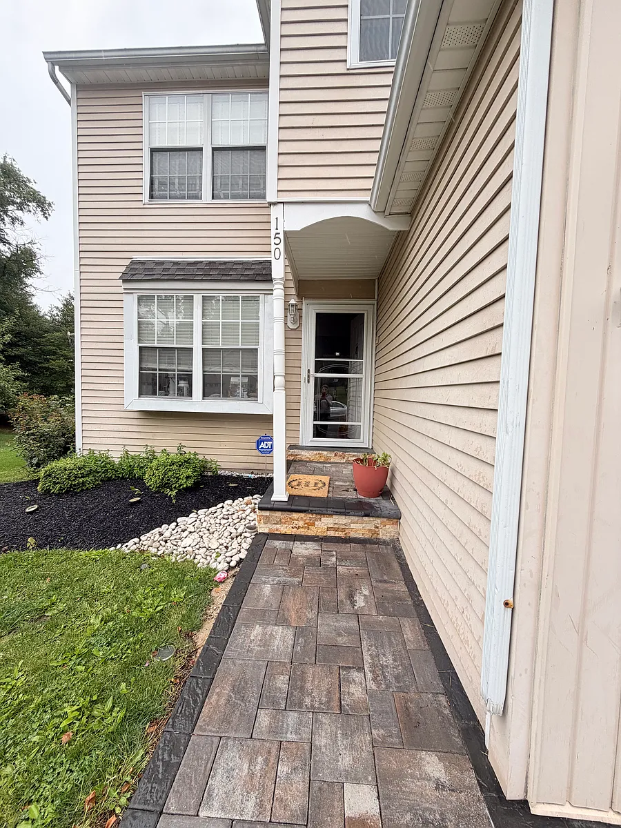 Building Photo - 150 Forge Ln