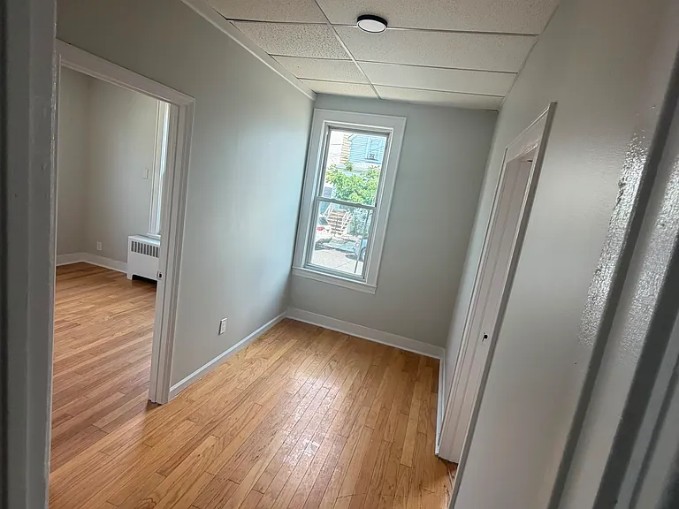 425 3rd Ave #5 — Photo 5