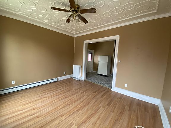 3rd image of 18 Younglove Ave APT 1R