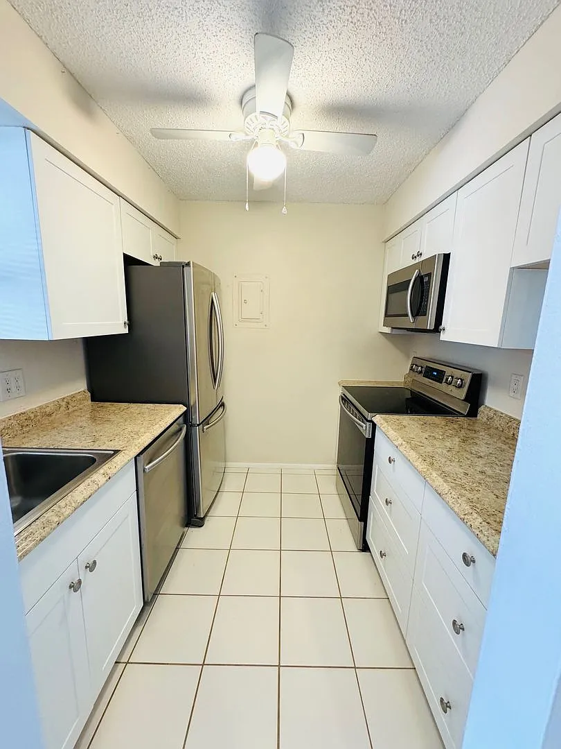 5649 Midnight Pass Rd. — Photo 4
