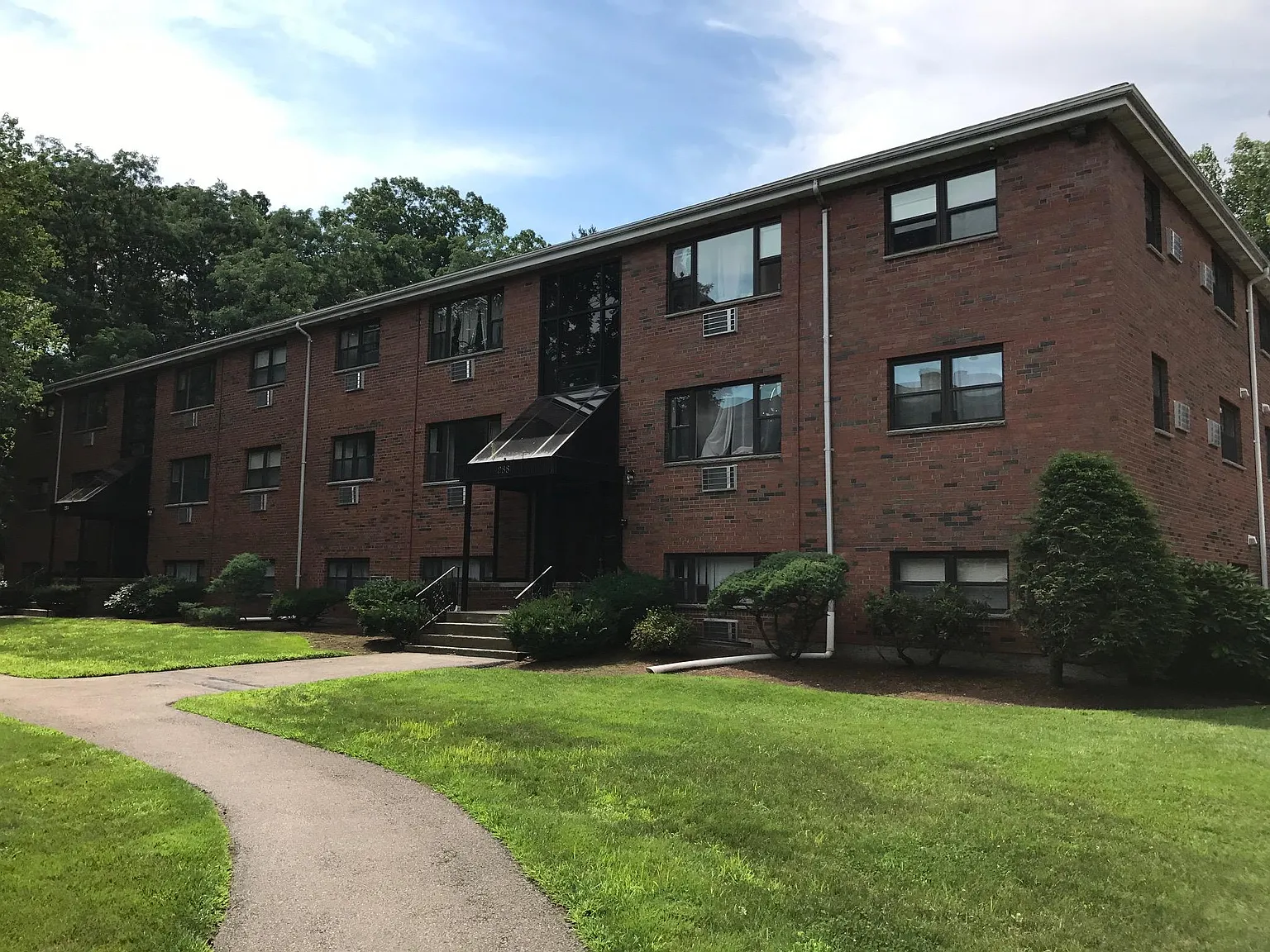 2 bed, 900 sqft, $2,700 — Photo 4
