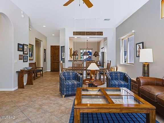 5th image of 262 Market Cir