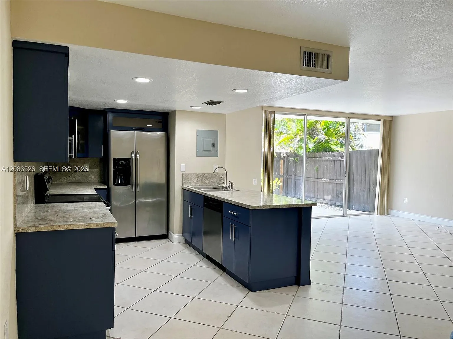 Snapper Creek Townhouses — Photo 2