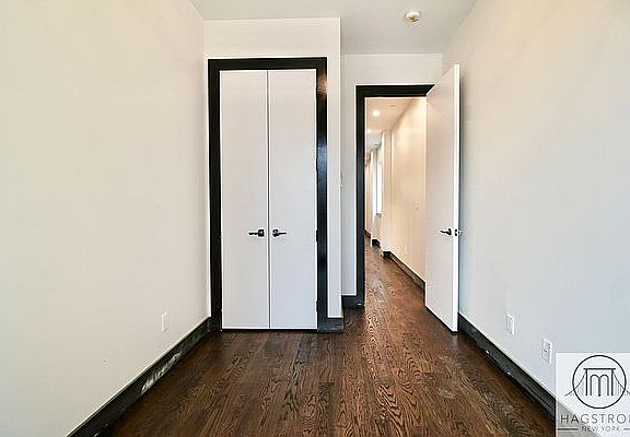 5th image of 340 Irving Ave #C3