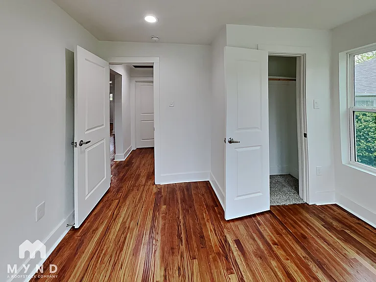 2718 Lawrence St — Photo 14