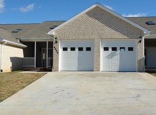 6664 Stonelyn Cottage Ct, Roanoke, VA 24019