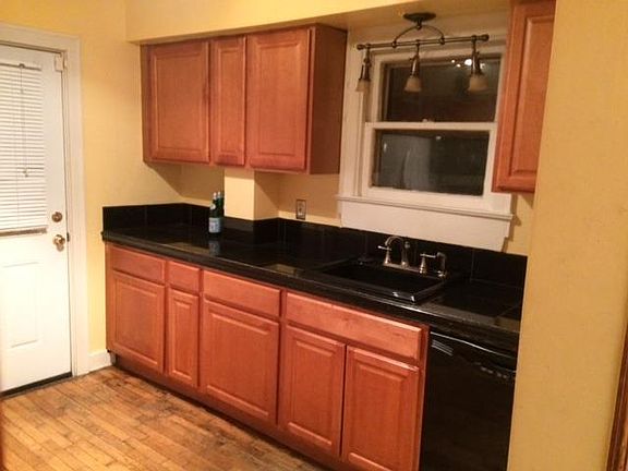 5th image of 310 Florence St