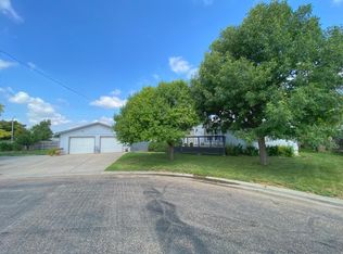608 Manor Ct, Sublette, KS 67877