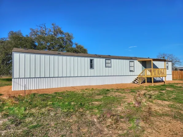 350 North Pass, Kingsland, TX 78639