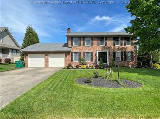 76 Willowood Cir, Hurricane, WV 25526