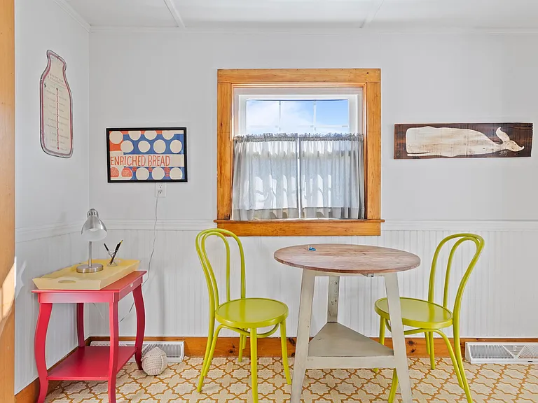 53 Foss Cir — Photo 16