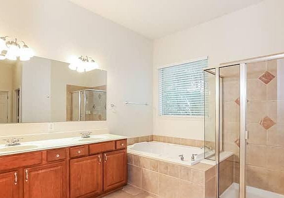 4th image of 4404 Foxpoint Ct