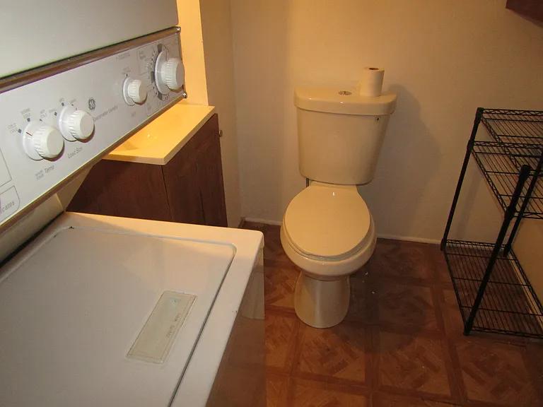 2522 W Montgomery Ave — Photo 30