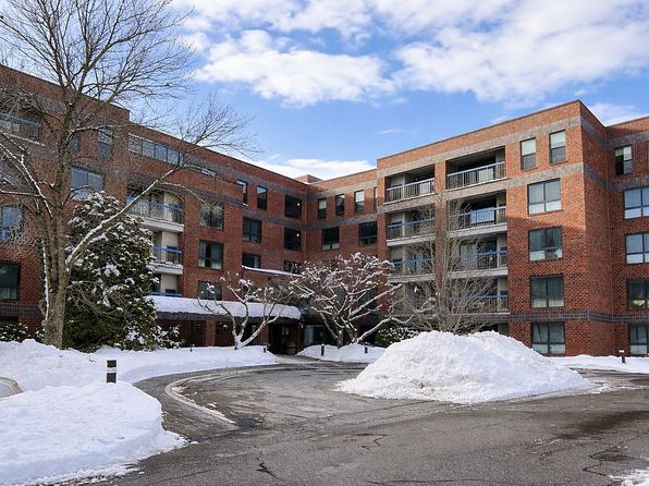 22 Railroad St APT 215