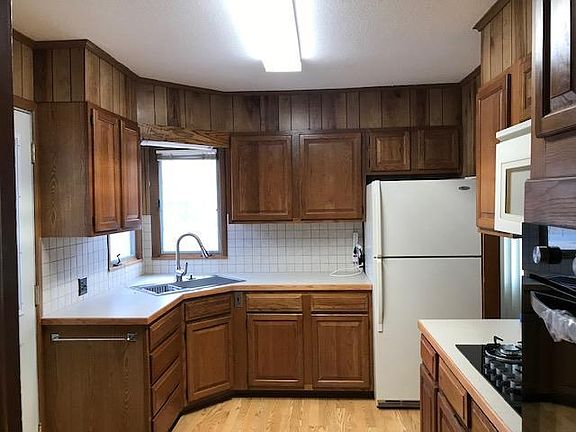 4th image of 509 S Forest St
