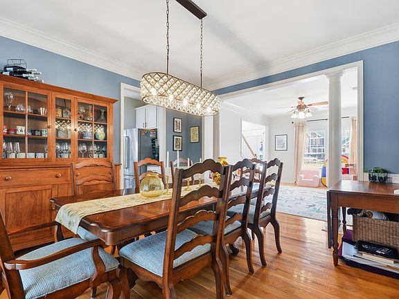 4th image of 137 Hammett Pond Ct
