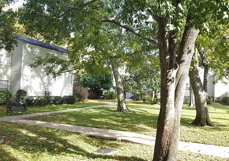 9809 Richmond Ave #G12 — Photo 39