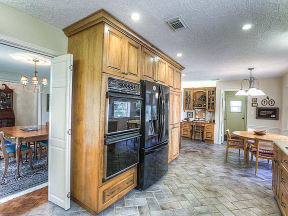 5th image of 16418 Laurelfield Dr