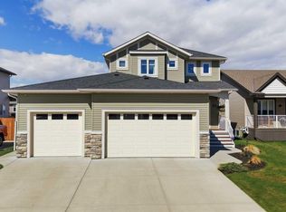 10 E Viceroy Cres, Olds, AB T4H 0C4