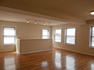 2807 W Lawrence Ave, Chicago, IL 60625