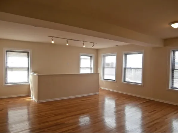 2807 W Lawrence Ave, Chicago, IL 60625