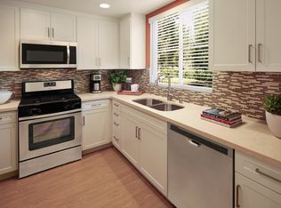 Shadow Oaks Apartment Homes, Irvine, CA 92618