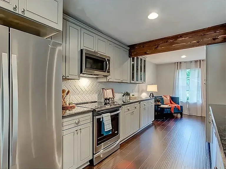 413 W Pleasantview Dr — Photo 6