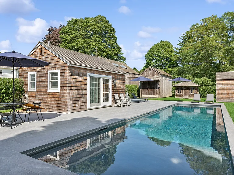 Montauk Hwy — Photo 2