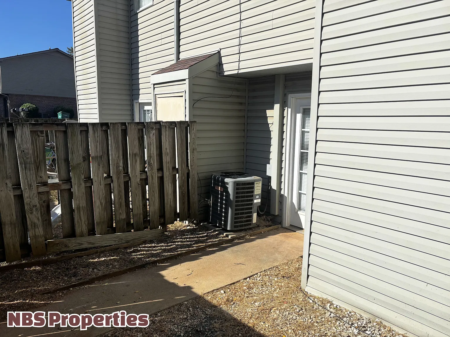 2 bed, 1100 sqft, $1,595 — Photo 2