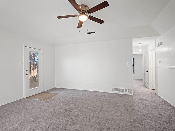 3rd image of 8405 Vernon Ave