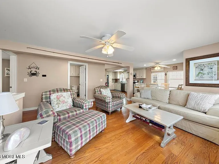 26 W Oceanview Dr — Photo 3
