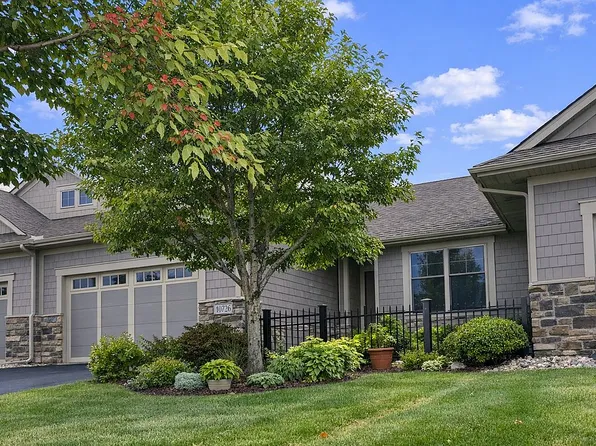 10726 Lyndale Bluffs Trl, Bloomington, MN 55420