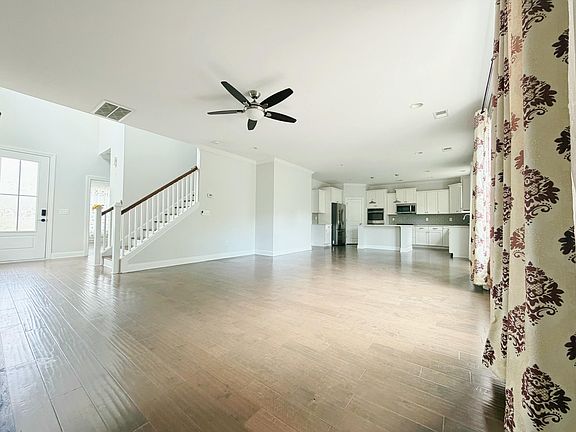 3rd image of 2304 Skyler Dr