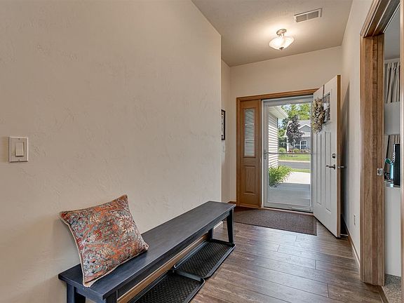 3rd image of 1723 Copperstone Pl Unit 3-6