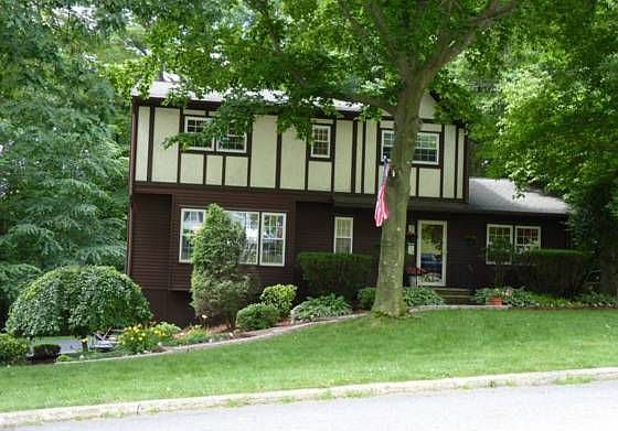 2nd image of 14 Jean Ln