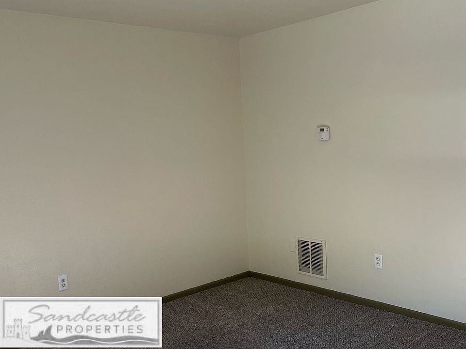 Great size livingroom area