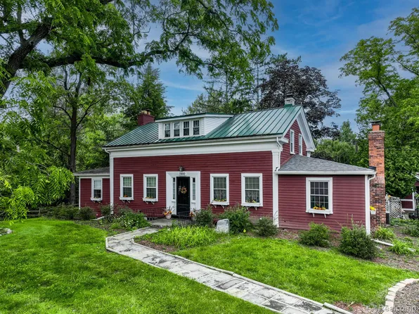 3900 Walnut Lake Rd, West Bloomfield, MI 48323