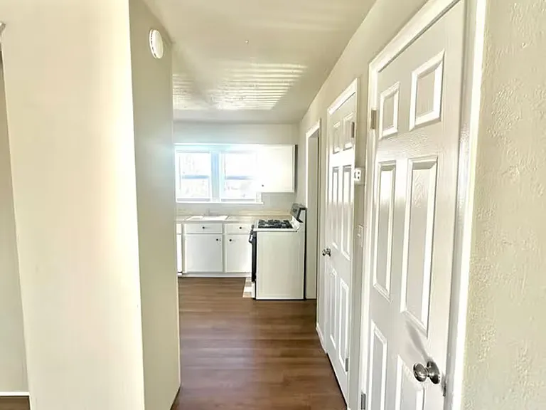 910 Sahwatch St — Photo 6