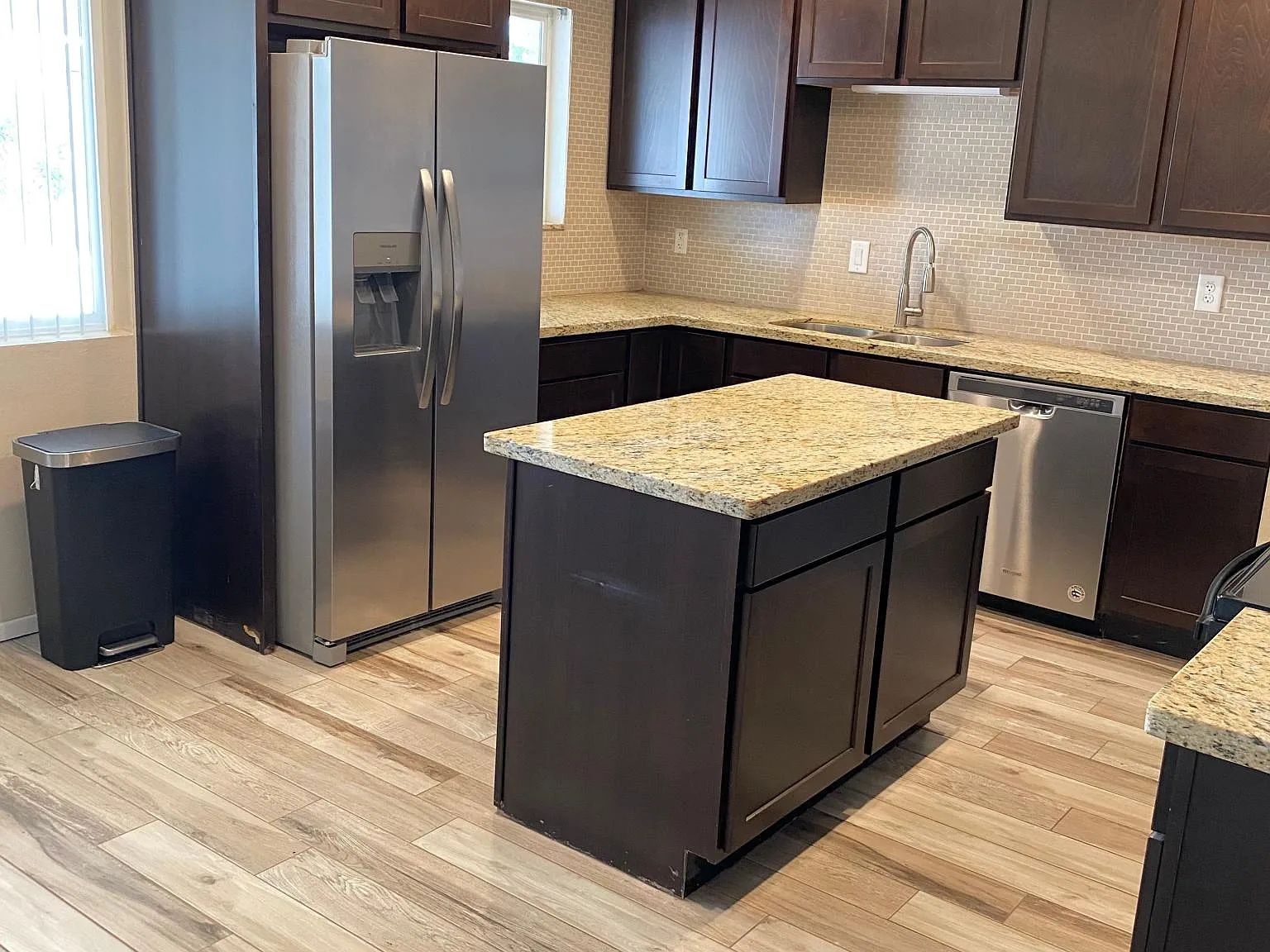 1020 N 72nd Place — Photo 1