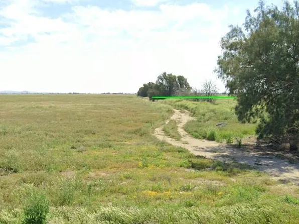 9700 W Kingbird Ave, Rosamond, CA 93560