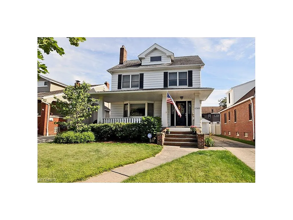17309 Dartmouth Ave photo 1