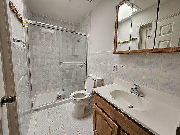 4th image of 1826 41st Ave #2