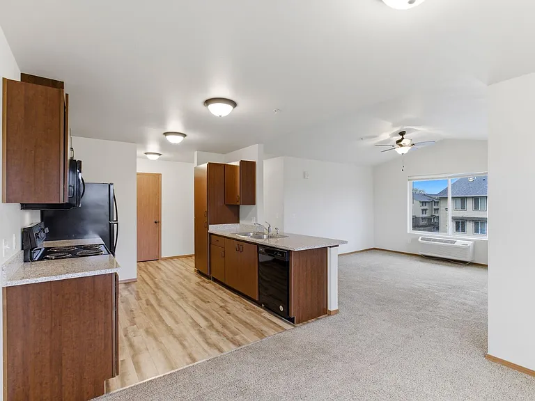 Oak Springs Apartments — Photo 31
