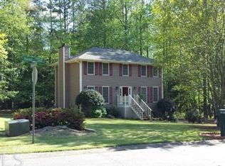 2204 Thicket Ct, Suwanee, GA 30024