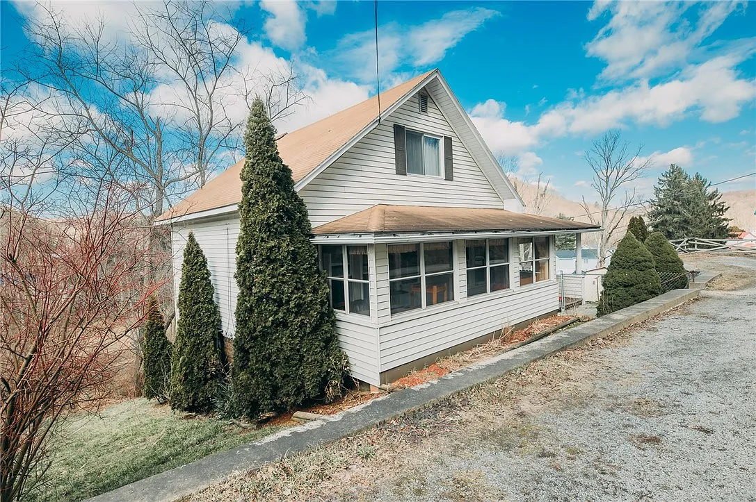 363 Purchase Line Rd photo 1