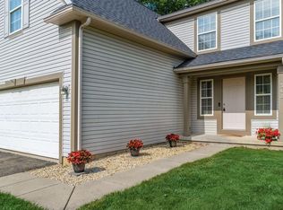 342 Shawnee Loop S, Pataskala, OH 43062