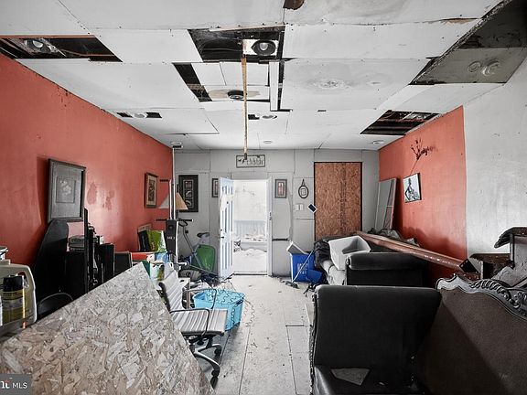 3rd image of 5206 N Sydenham St